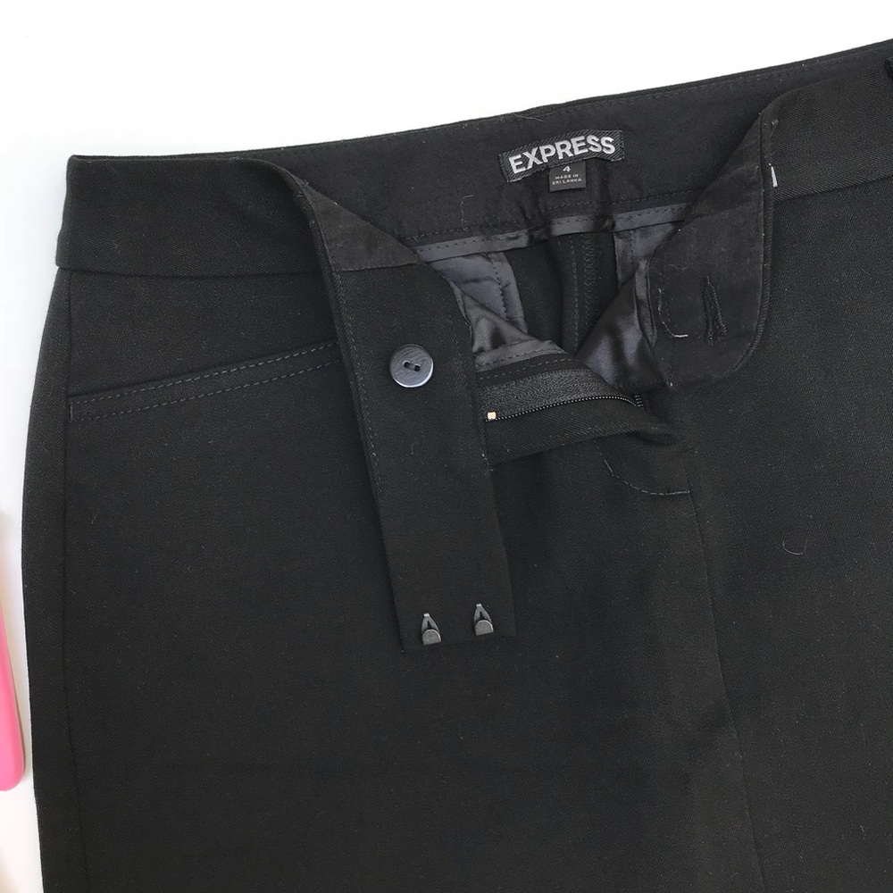 Black Express Skirt with Pockets - Picture 2 of 4